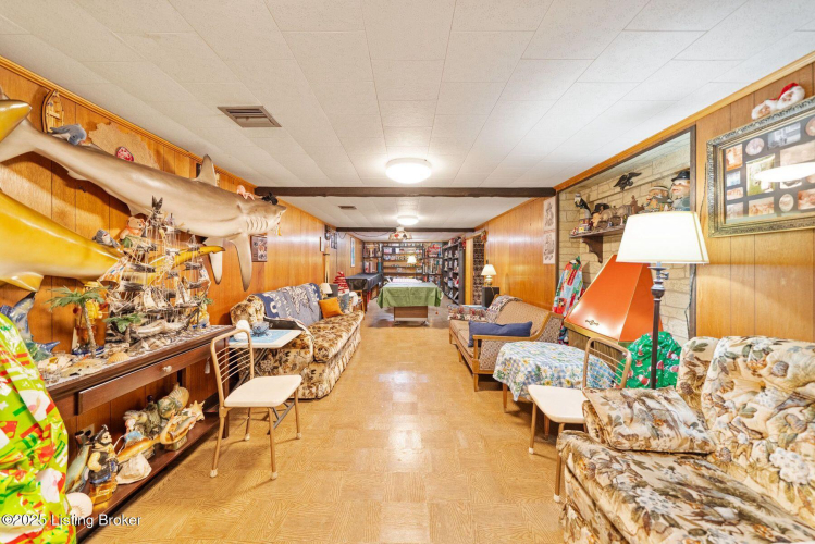 Listing Image 33