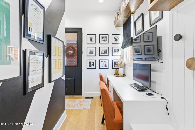 Listing Image 22