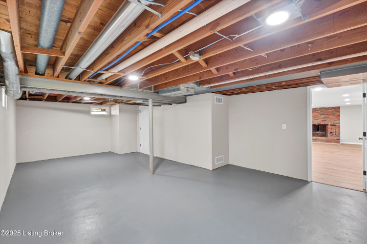 Listing Image 41