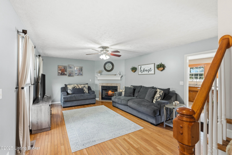Listing Image 18