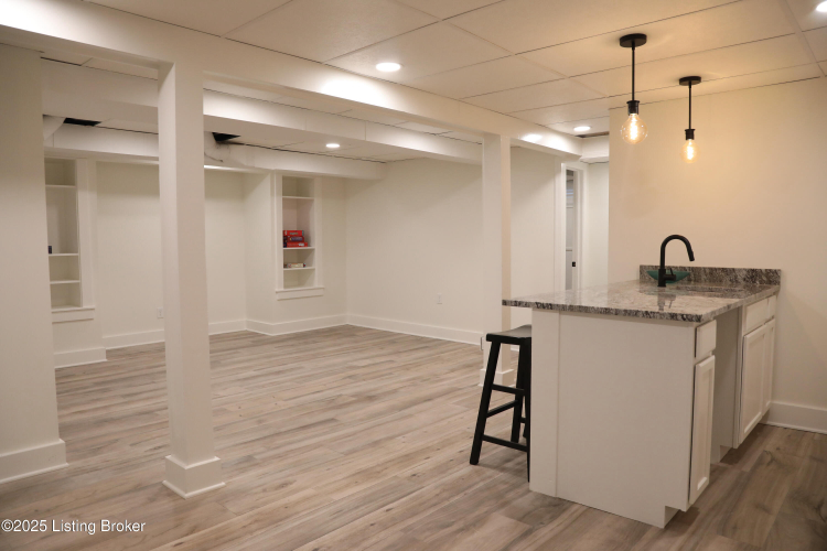 Listing Image 55