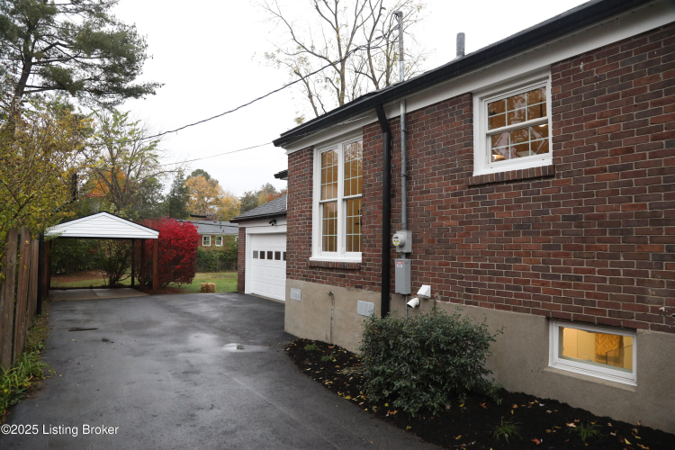 Listing Image 64