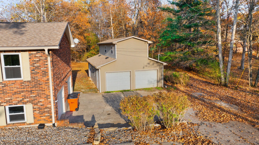 Listing Image 79