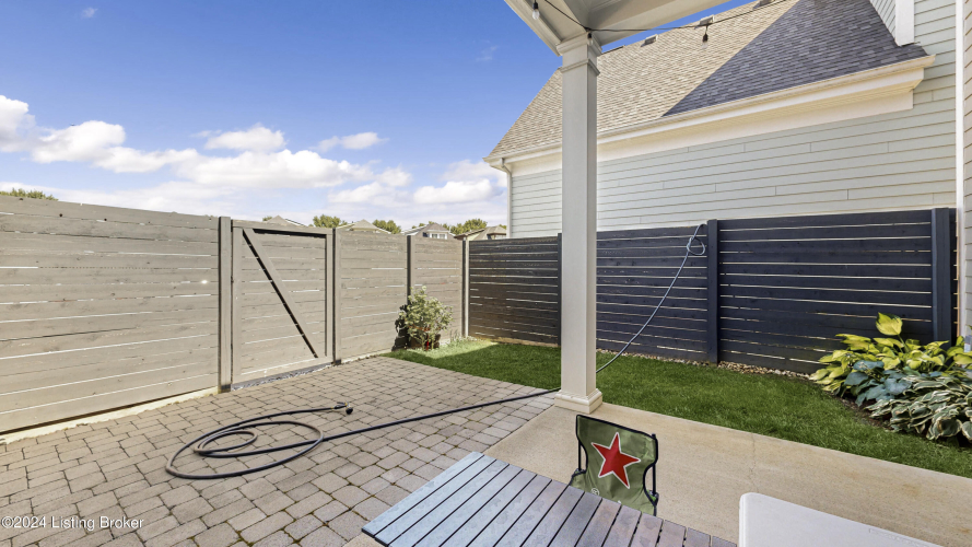 Listing Image 50