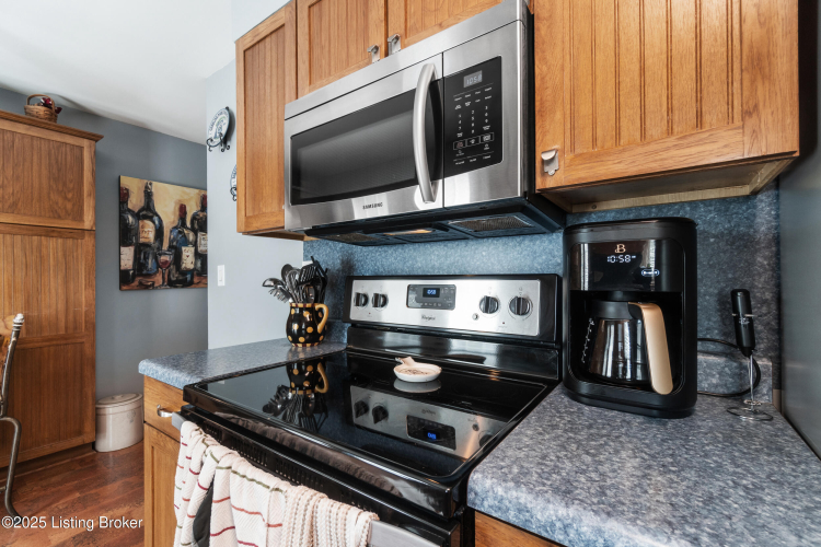 Listing Image 13