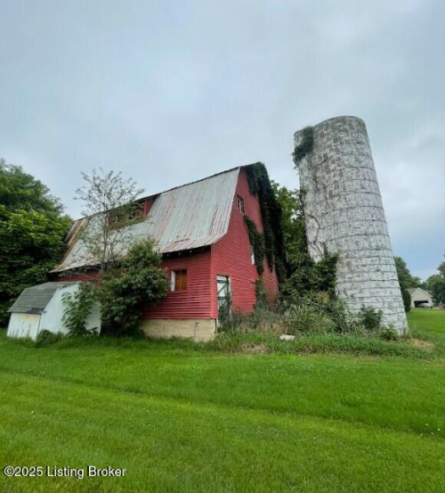 Listing Image 5