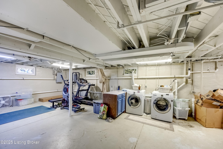 Listing Image 41