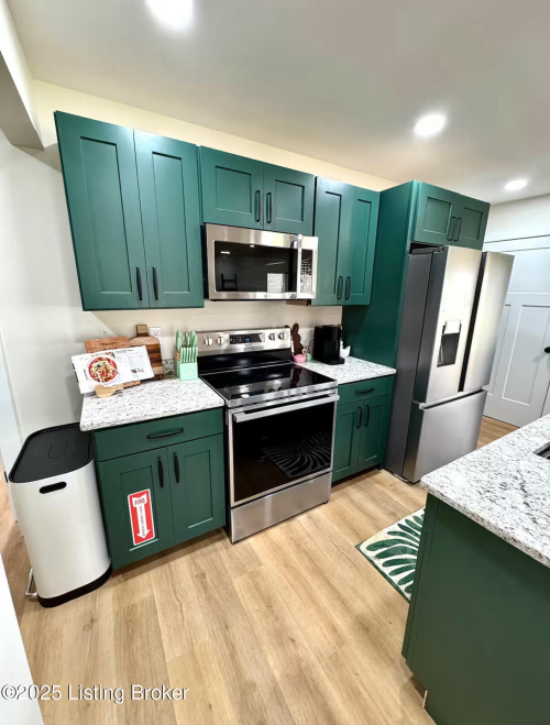 Listing Image 9