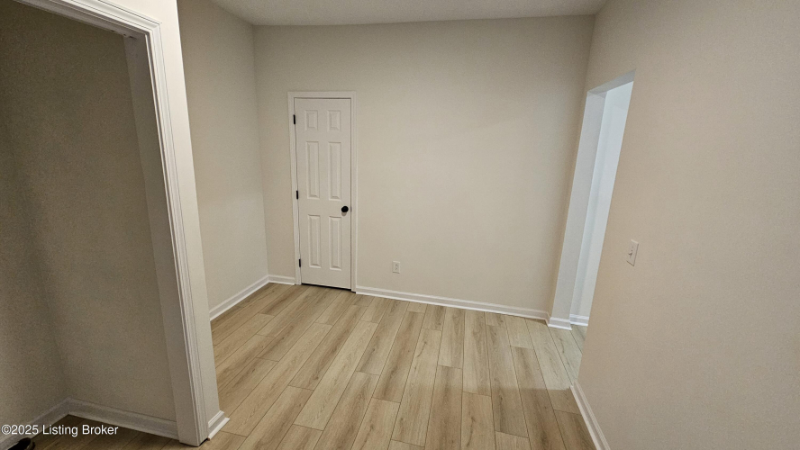 Listing Image 37