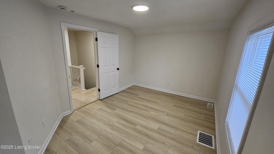 Listing Image 51
