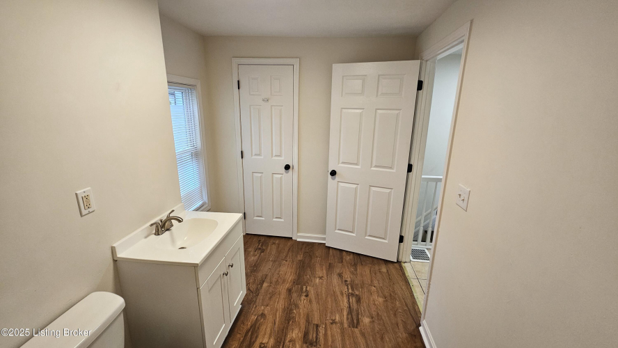 Listing Image 59