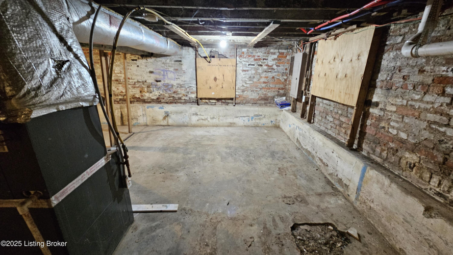 Listing Image 62