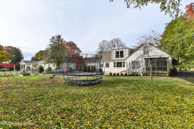 Listing Image 29