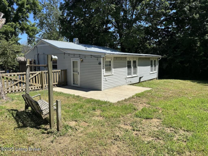 Listing Image 5
