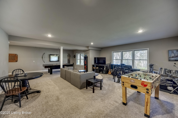 Listing Image 42