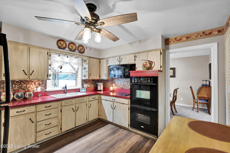 Listing Image 14