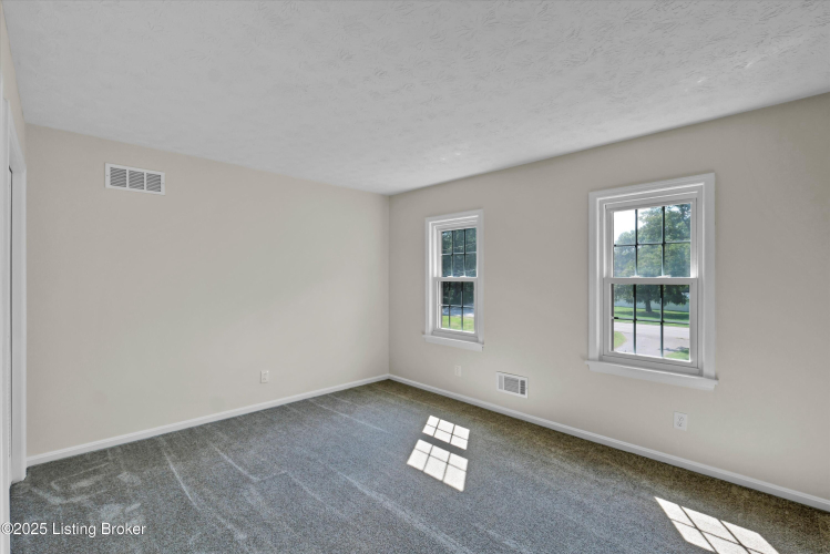 Listing Image 41