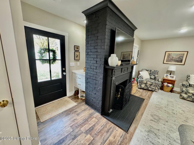 Listing Image 13