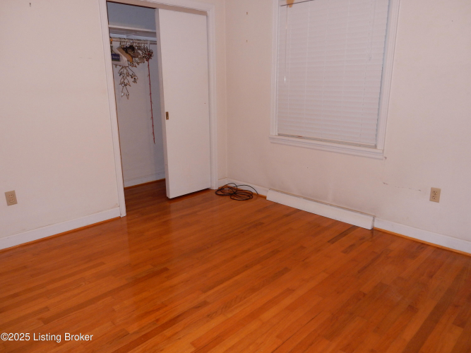 Listing Image 41