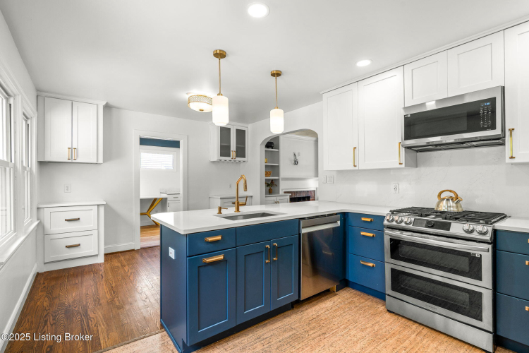 Listing Image 13