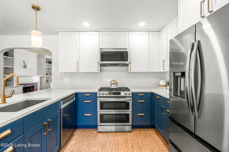 Listing Image 14