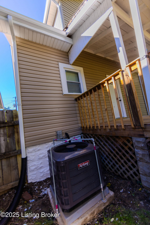 Listing Image 96