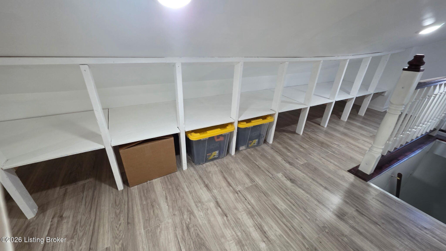Listing Image 21