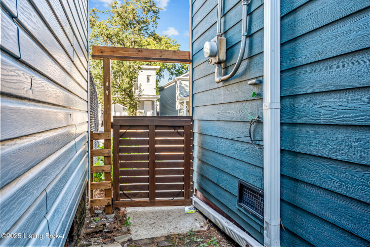 Listing Image 27
