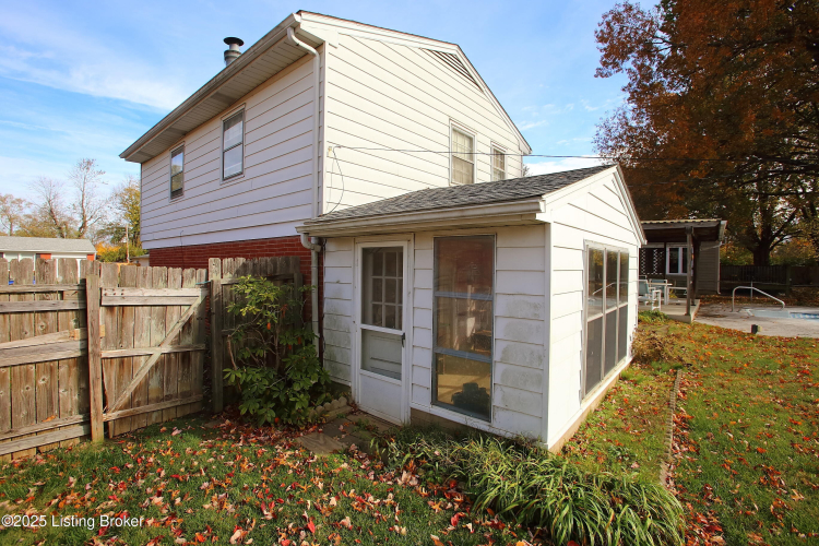Listing Image 32