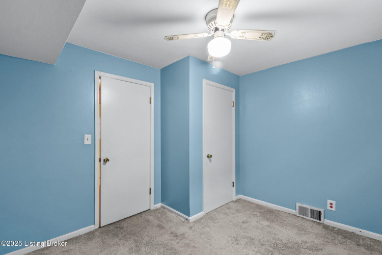 Listing Image 28