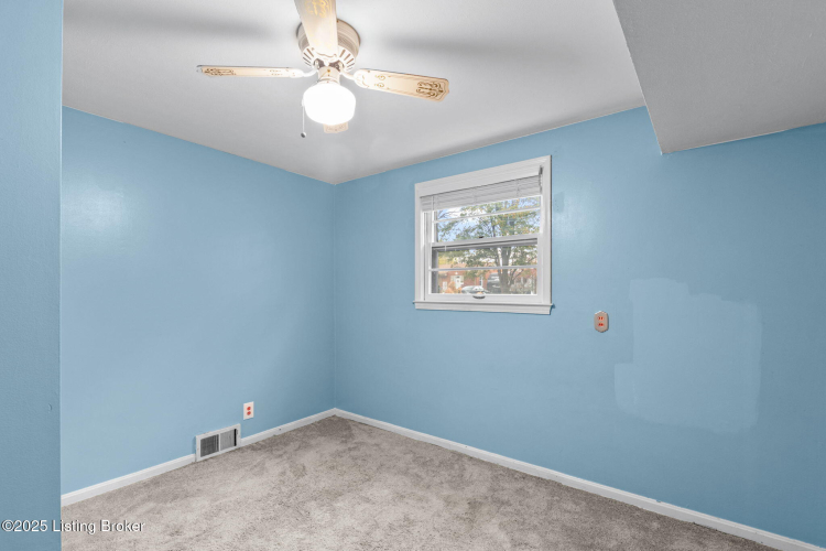Listing Image 29