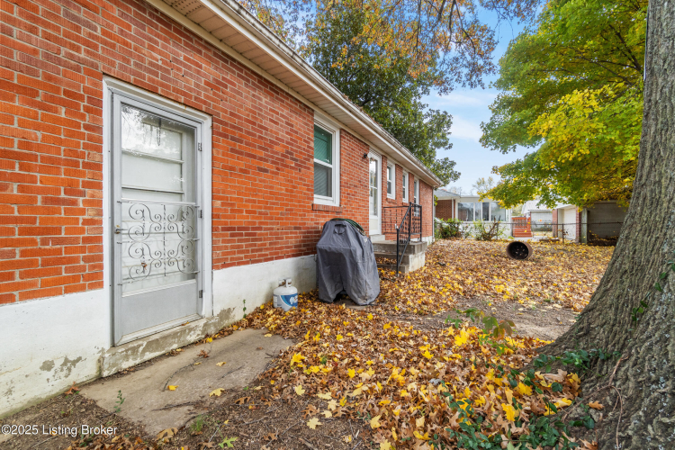 Listing Image 28