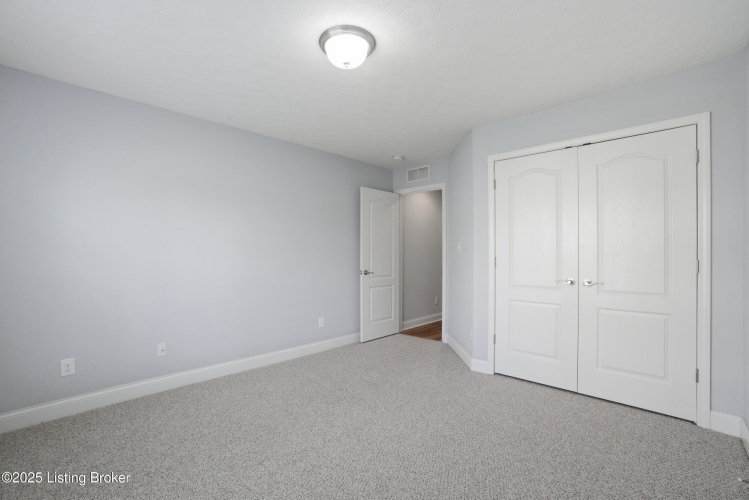 Listing Image 49