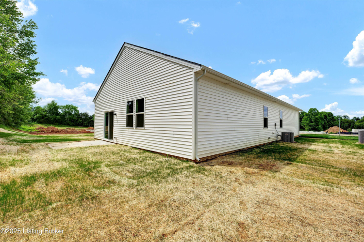 Listing Image 36