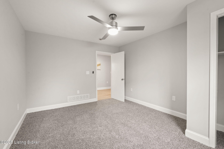Listing Image 41