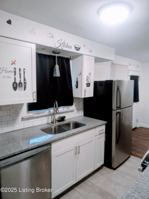 Listing Image 7