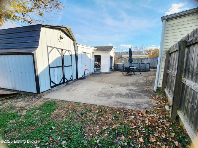 Listing Image 6