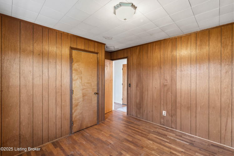 Listing Image 24