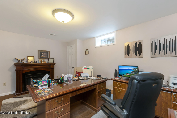 Listing Image 81