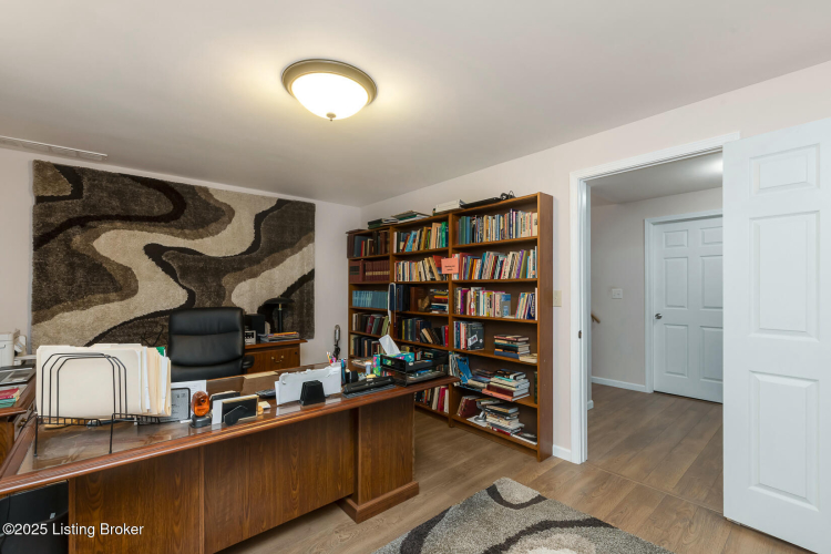 Listing Image 82