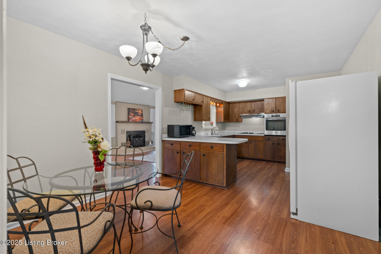 Listing Image 23