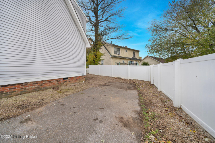 Listing Image 39