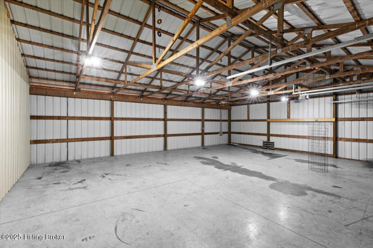 Listing Image 73