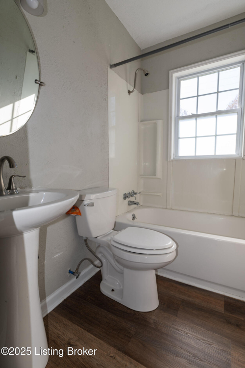 Listing Image 18