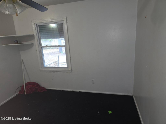 Listing Image 29