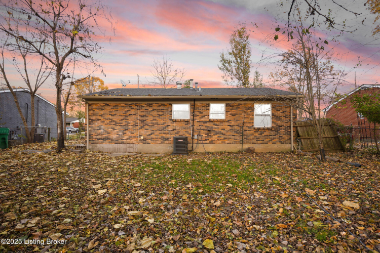 Listing Image 28