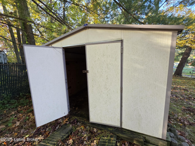 Listing Image 12