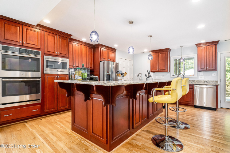Listing Image 15