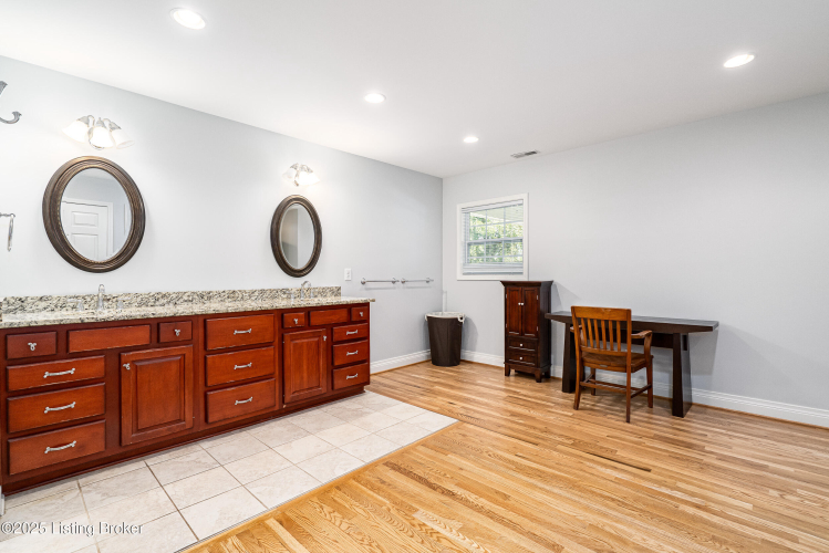 Listing Image 56