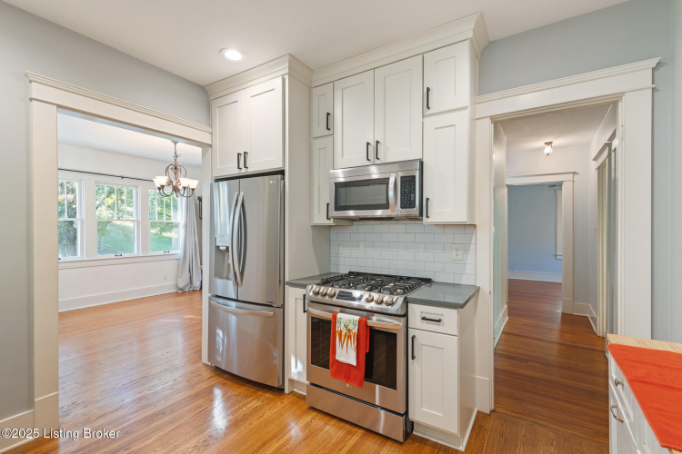 Listing Image 19